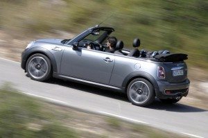 mini-cooper-s-cabrio-presumido-fogoso-12634565984257.jpg