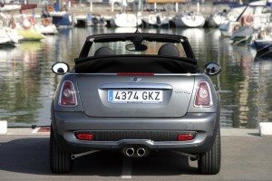 mini-cooper-s-cabrio-presumido-fogoso-12634566024287.jpg