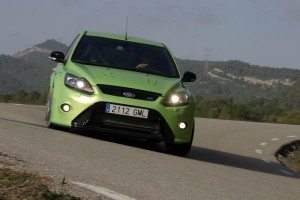 ford-focus-rs-luz-entre-tinieblas-12634567775766.jpg