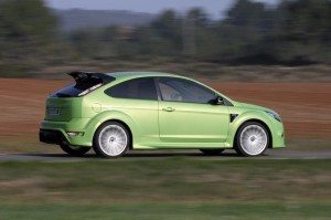ford-focus-rs-luz-entre-tinieblas-12634567785770.jpg