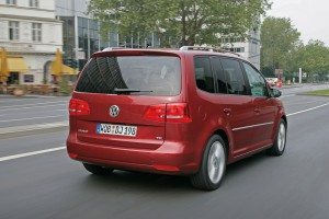 nuevo-volkswagen-touran-familiarizando-eficiencia-12759402542.jpg