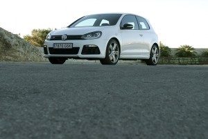 volkswagen-golf-r-12847189348.jpg