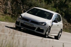 volkswagen-golf-r-12847218603.jpg