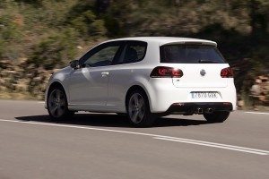 volkswagen-golf-r-contra-seat-leon-cupra-r-12931385106-jpg volkswagen-golf-r-contra-seat-leon-cupra-r-12931385106.jpg