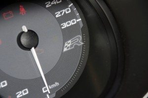 volkswagen-golf-r-contra-seat-leon-cupra-r-12931386803-jpg volkswagen-golf-r-contra-seat-leon-cupra-r-12931386803.jpg