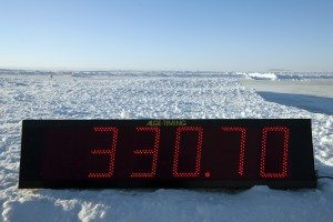 juha-kankkunen-330-kmh-sobre-hielo-bentley-continental-supersports-12977900258.jpg