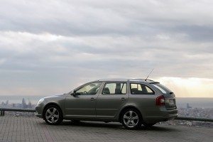 skoda-octavia-combi-2-0-tdi-140-dsg-bano-racionalidad-12970988781.jpg