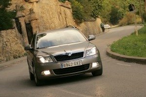 skoda-octavia-combi-2-0-tdi-140-dsg-bano-racionalidad-12970991657.jpg