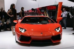 salon-ginebra-2011-lamborghini-aventador-13001226153.jpg