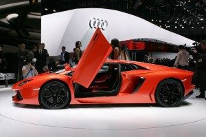 salon-ginebra-2011-lamborghini-aventador-13001226154.jpg