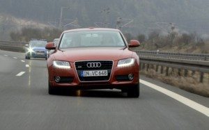 video-audi-a5-que-se-inclina-como-moto-13013997005.jpg