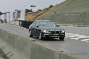 Salida del pit lane de Castellolí con un BMW 335i calzado con Hakook Ventus