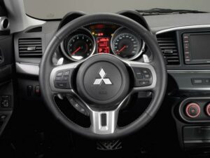mitsubishi-lancer-sportback-pensando-familia-1263455409720.jpg