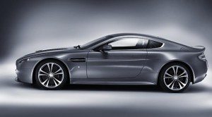 aston-martin-v12-vantage-combinacion-perfecta-12634554631194.jpg