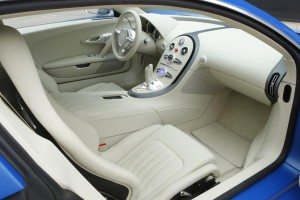 bugatti-abre-centenario-recuperando-azul-frances-12634555732107.JPG