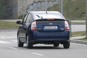 toyota-prius-practicidad-ecologica-12634555291750.jpg