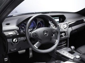 mercedes-benz-e63-amg-dia-dia-12634556692883.jpg
