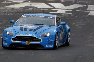 aston-martin-las-24-horas-nurburgring-12634559224730.jpg