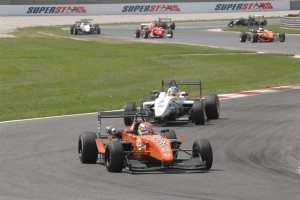 f3-italiana-adria-campos-hull-logra-segunda-posicion-primera-carrera-1263456137306.jpg