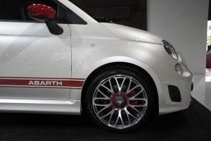 salon-automovil-barcelona-fiat-500-abarth-12634558564241.jpg