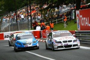 wtcc-pau-huff-da-campanada-se-adjudica-primera-victoria-12634558734365-jpg wtcc-pau-huff-da-campanada-se-adjudica-primera-victoria-12634558734365.jpg
