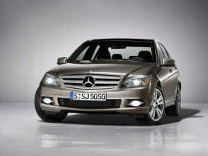 aumentando-glamour-mercedes-benz-clase-c-special-edition-1263456139329.jpg