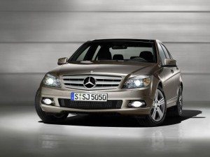 aumentando-glamour-mercedes-benz-clase-c-special-edition-1263456140334.jpg