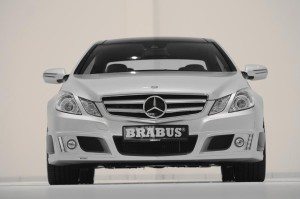 brabus-se-lanza-sobre-clase-e-mercedes-benz-12634559785128-jpg brabus-se-lanza-sobre-clase-e-mercedes-benz-12634559785128.jpg