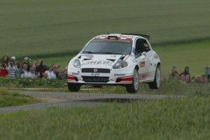 irc-ypres-rally-belgica-kris-meeke-medio-titulo-bolsillo-1263456150429.jpg