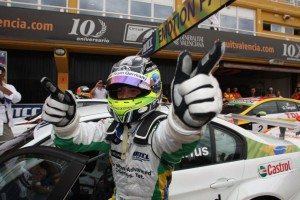 wtcc-valencia-farfus-se-impone-segunda-carrera-aprieta-campeonato-12634559665031-jpg wtcc-valencia-farfus-se-impone-segunda-carrera-aprieta-campeonato-12634559665031.JPG