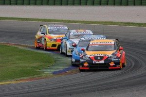 wtcc-valencia-farfus-se-impone-segunda-carrera-aprieta-campeonato-12634559675040-jpg wtcc-valencia-farfus-se-impone-segunda-carrera-aprieta-campeonato-12634559675040.jpg