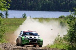 irc-rusia-hanninen-skoda-fabia-s2-000-arrasan-12634562361134.jpg