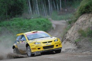 irc-rusia-hanninen-skoda-fabia-s2-000-arrasan-12634562361137.jpg