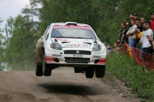irc-rusia-hanninen-skoda-fabia-s2-000-arrasan-12634562381147.jpg