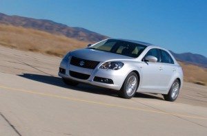 suzuki-kizashi-grande-especialista-pequenos-12634563251911.jpg
