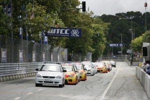 wtcc-porto-tarquini-aprieta-clasificacion-imponerse-primera-carrera-1263456203862.jpg
