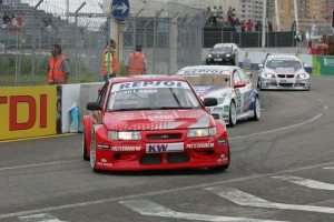 wtcc-porto-tarquini-aprieta-clasificacion-imponerse-primera-carrera-1263456204872.jpg