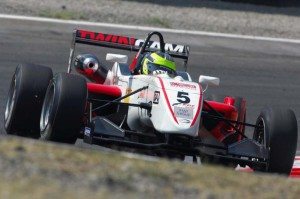 f3-italiana-varano-zipoli-se-apunta-fiesta-campos-hull-se-acerca-al-lider-12634563442086.jpg