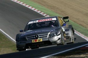 dtm-paul-di-resta-da-primera-pole-mercedes-benz-brands-hatch-12634564342864.jpg
