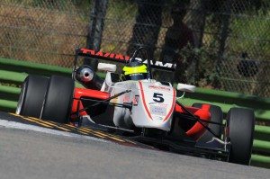 f3-italia-pole-daniel-campos-hull-imola-12634564452951.jpg
