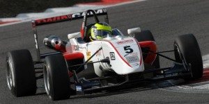 f3-italiana-vallelunga-campos-hull-obtiene-victoria-12634565423782-jpg f3-italiana-vallelunga-campos-hull-obtiene-victoria-12634565423782.jpg