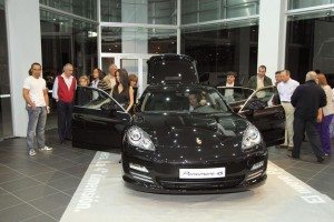 porsche-panamera-llega-galicia-12634565453803.jpg