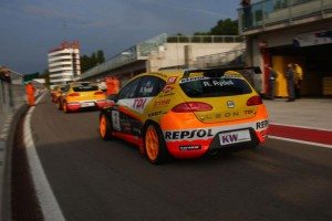 wtcc-imola-triplete-seat-tarquini-cabeza-12634565293663.jpg