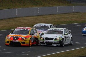wtcc-oschersleben-priaulx-esta-vuelta-12634564362883.jpg