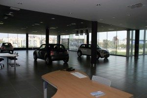 bmw-mini-estrenan-barcelona-uno-sus-mayores-concesionarios-12634566314521-jpg bmw-mini-estrenan-barcelona-uno-sus-mayores-concesionarios-12634566314521.JPG
