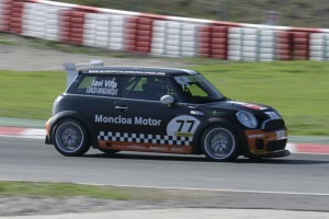 mini-challenge-milagros-cerca-pole-montmelo-12634567005123-jpg mini-challenge-milagros-cerca-pole-montmelo-12634567005123.jpg