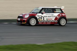 mini-challenge-pole-montmelo-es-milagros-12634567015134-jpg mini-challenge-pole-montmelo-es-milagros-12634567015134.jpg