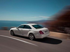 mercedes-benz-clase-e-lee-peatones-12634567435473-jpg mercedes-benz-clase-e-lee-peatones-12634567435473.jpg