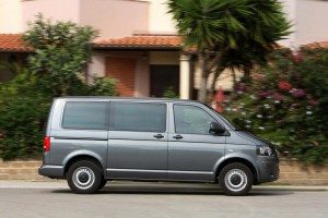 volkswagen-caravelle-familia-punto-aterrizar-12634567715713.jpg