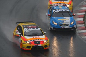 wtcc-osaka-muller-recorta-diferencias-12634567075188.jpg